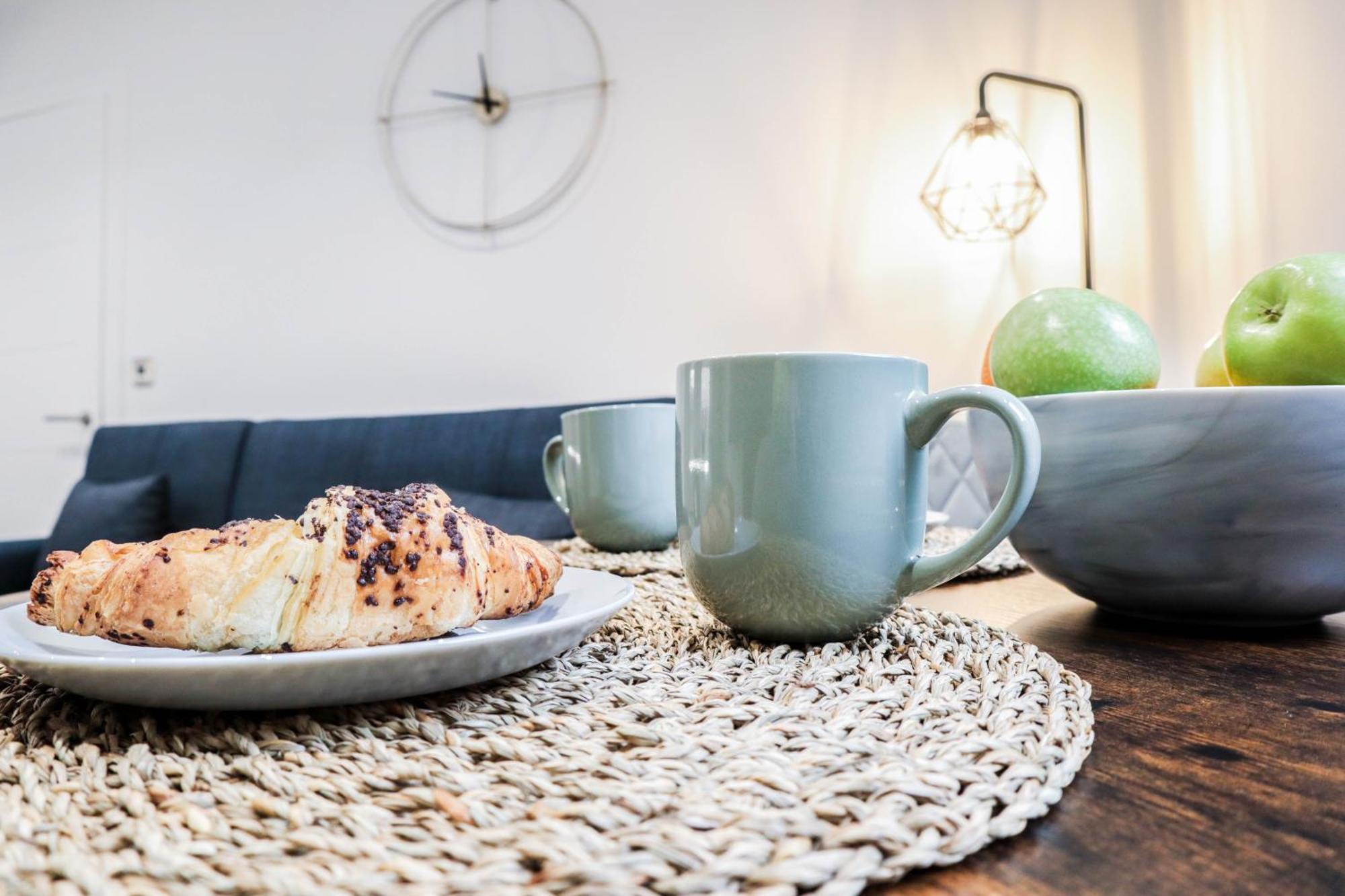 Modern 1-Bed Apartment In Buckinghamshire With Free Wifi, Parking & Garden High Wycombe Bagian luar foto