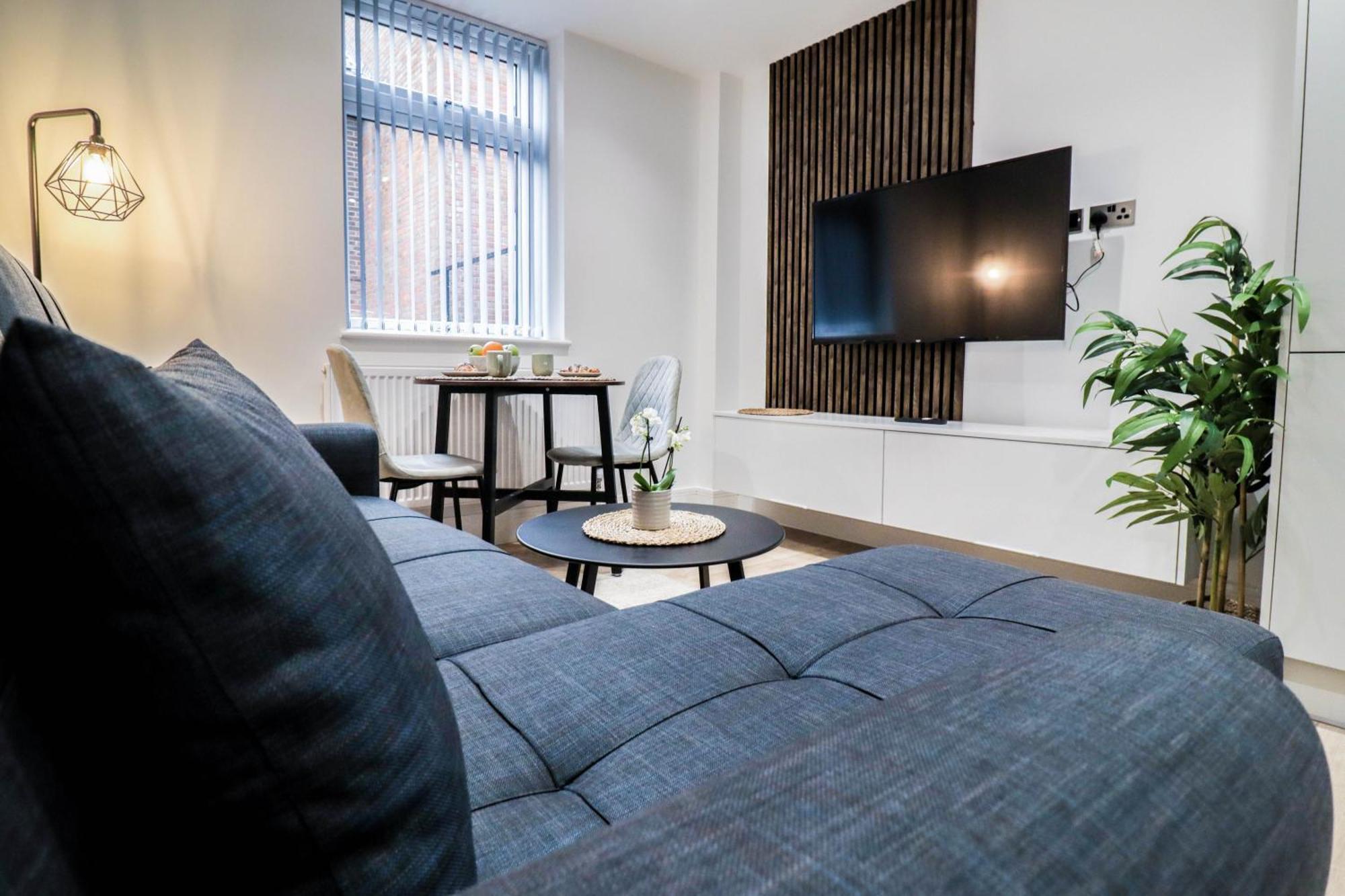 Modern 1-Bed Apartment In Buckinghamshire With Free Wifi, Parking & Garden High Wycombe Bagian luar foto