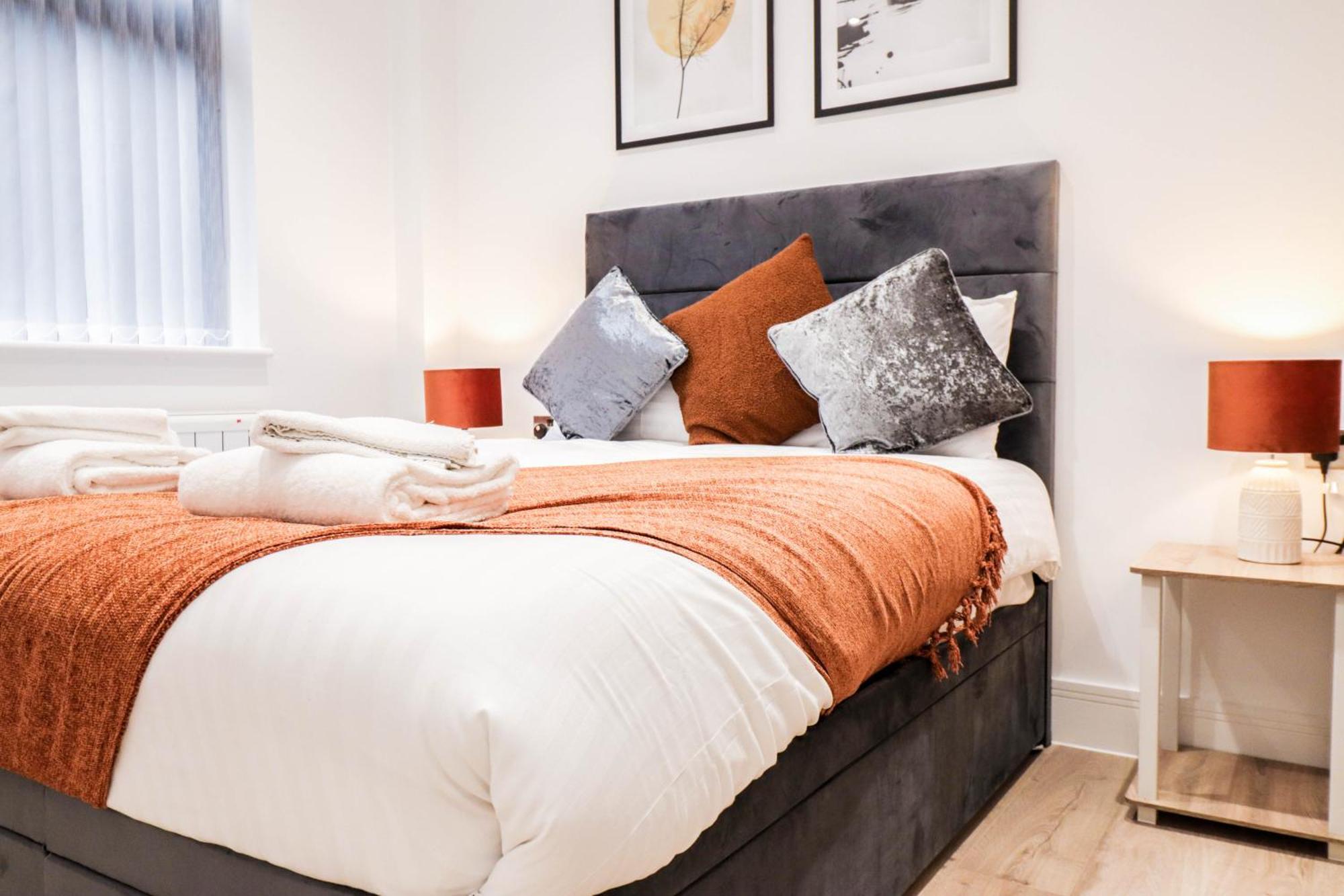 Modern 1-Bed Apartment In Buckinghamshire With Free Wifi, Parking & Garden High Wycombe Bagian luar foto