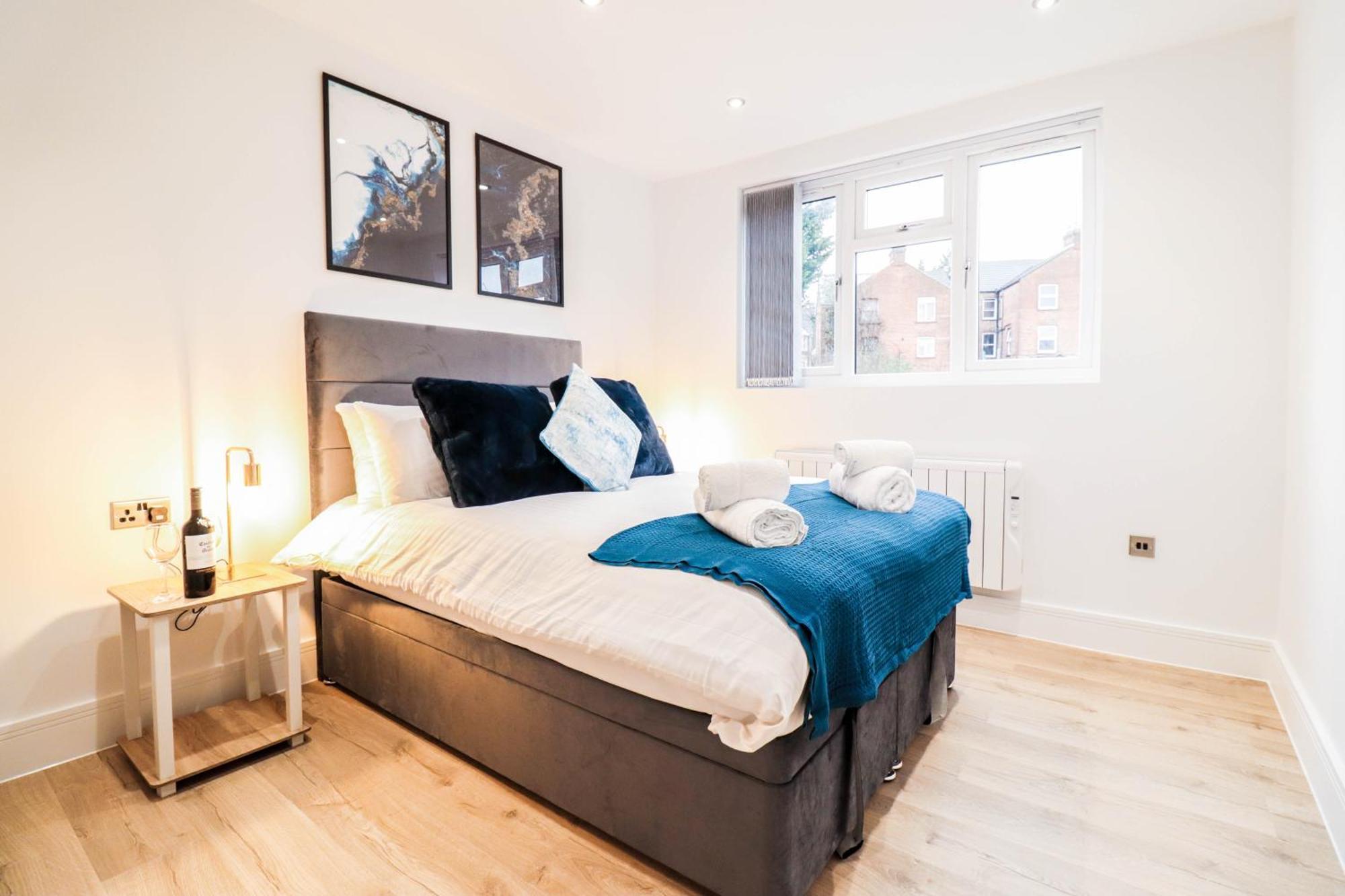 Modern 1-Bed Apartment In Buckinghamshire With Free Wifi, Parking & Garden High Wycombe Bagian luar foto